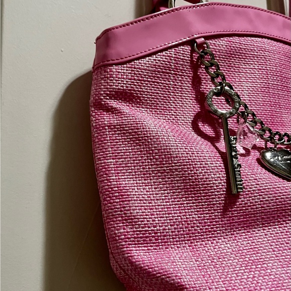 Gerolamo pink straw handbag with charms and chain link - Picture 9 of 16